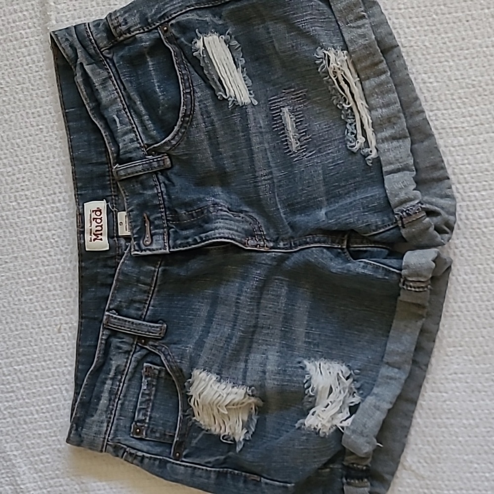 Distressed Mudd shorts size 9
